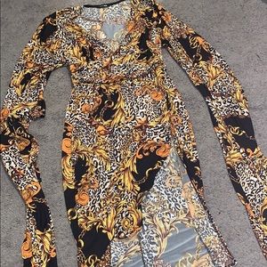 Black and Yellow Loooooong Sleeve Dress